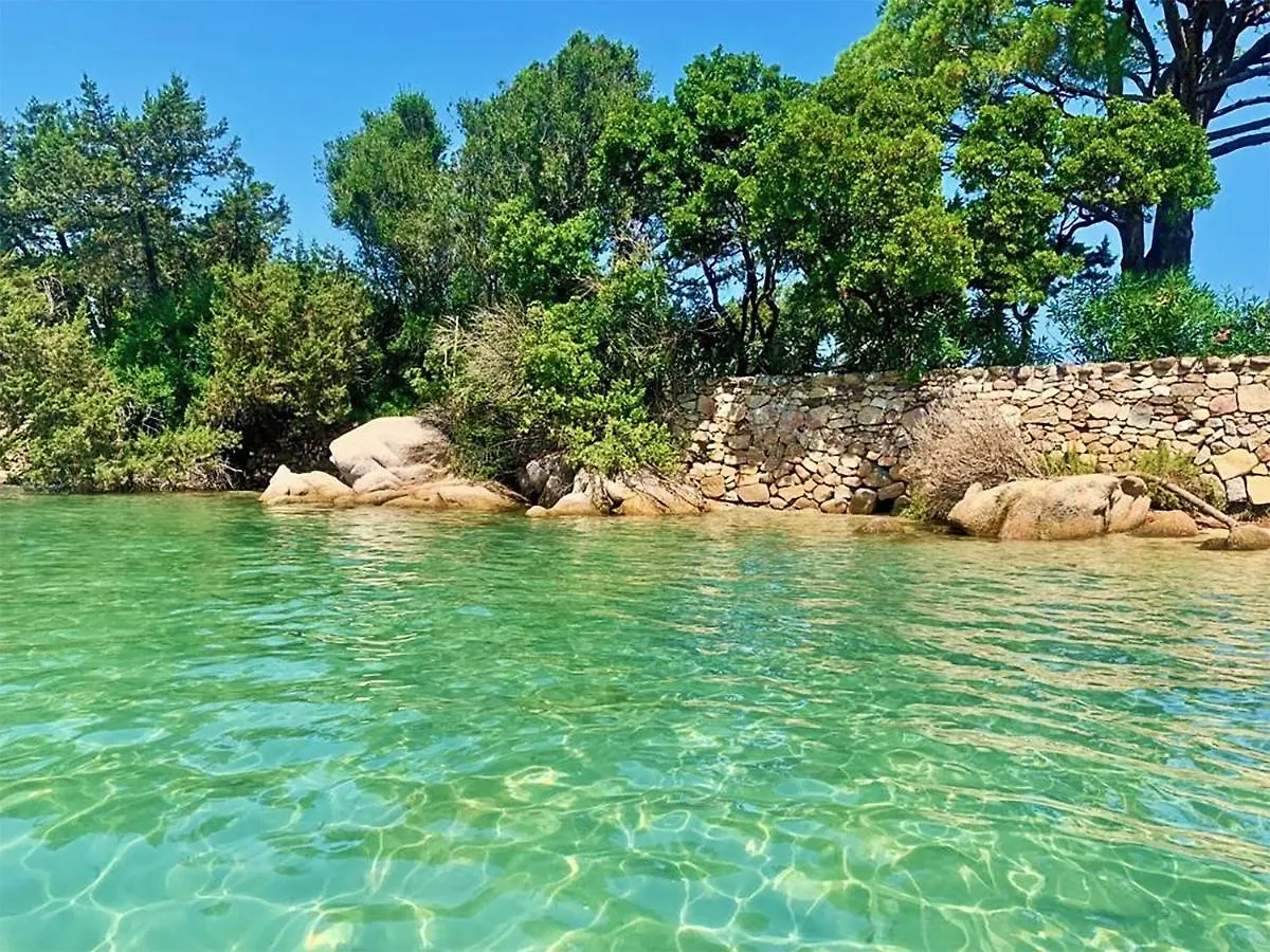 A Pochi Passi Dal Mare - Baja Sardinia Apartment
