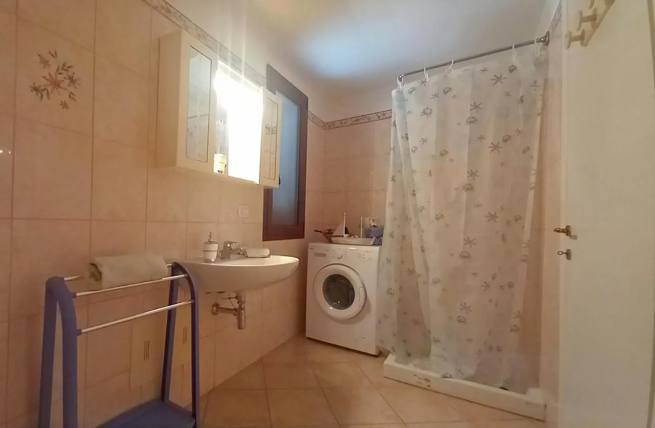A Pochi Passi Dal Mare - Baja Sardinia Apartment