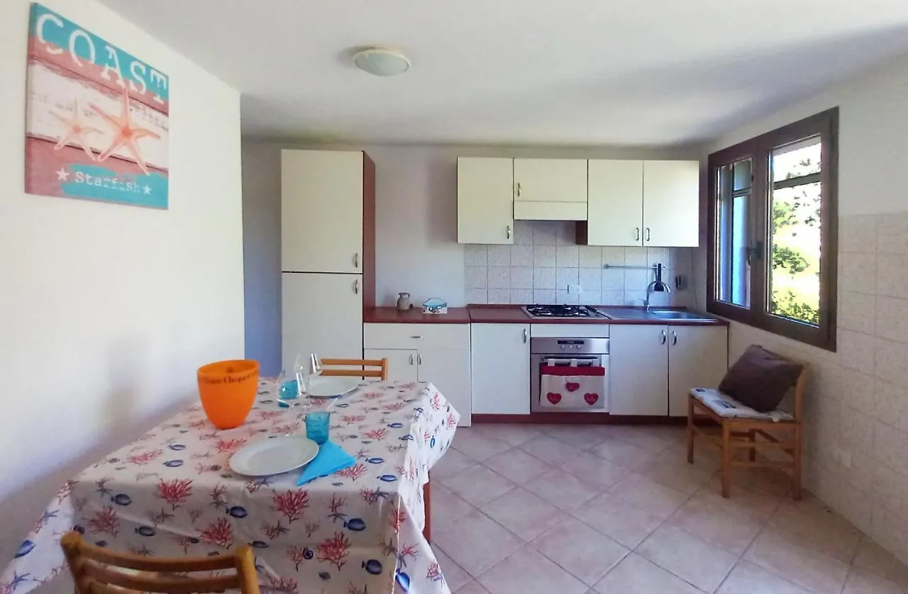 A Pochi Passi Dal Mare - Baja Sardinia Apartment Italy