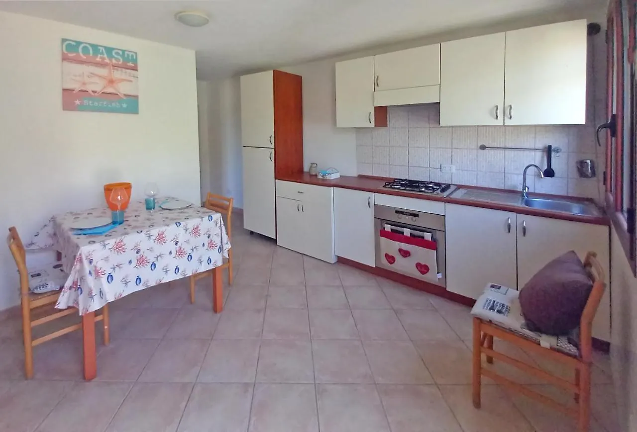 A Pochi Passi Dal Mare - Baja Sardinia Apartment 0*,  Italy